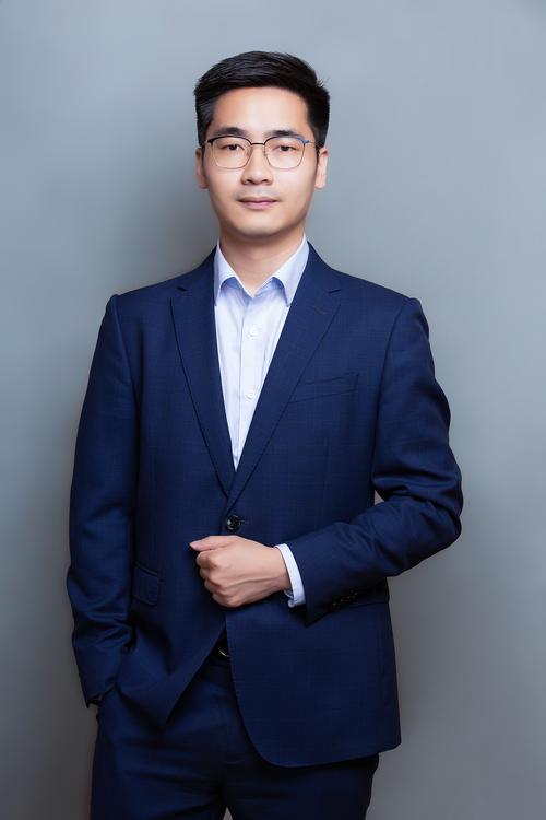 温燕达 视觉与舞美负责人